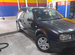 Volkswagen Golf 2003 ETIQUETA ((C)) 643-39-44-84 MEDIO AMBIENTAL