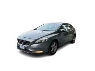 Volvo V40 D2