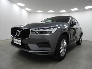 Volvo XC60 D5 AWD Geartronic Momentum usato