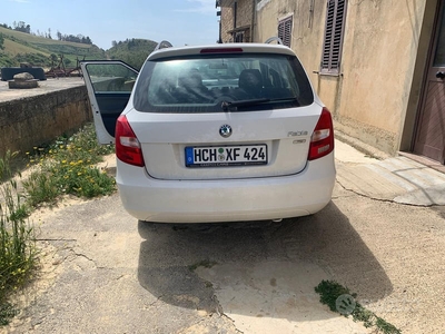 Usato 2011 Skoda Fabia 1.2 Benzin 64 CV (4.500 €)