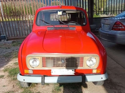 Usato 1984 Renault R4 0.8 Benzin 29 CV (4.000 €)