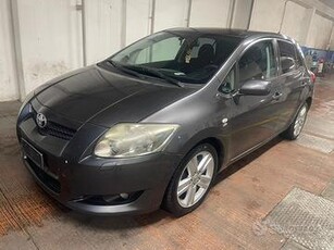 Toyota Auris 2.2d 177cv radiata per export Albania