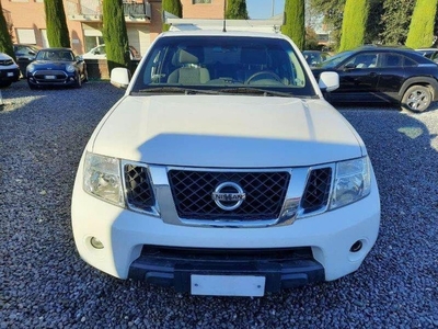 Nissan Navara 2.5 dCi 190CV