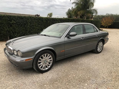 Jaguar XJ 4.2 V8 cat Executive