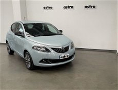 Lancia Ypsilon 1.0 FireFly 5 porte S&S Hybrid Gold Plus del 2023 usata a Arona