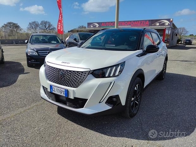 Peugeot 2008 motore elettrico 136 CV GT Pack