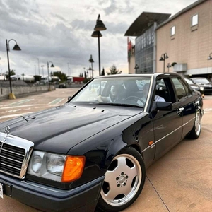 Usato 1991 Mercedes E200 2.0 Benzin 118 CV (15.000 €)