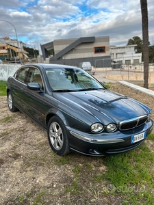 Usato 2001 Jaguar X-type 3.0 Benzin (4.499 €)