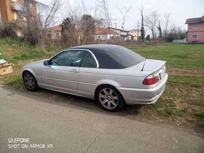 Usato 2002 BMW 318 Cabriolet 2.0 Benzin 143 CV (4.000 €)