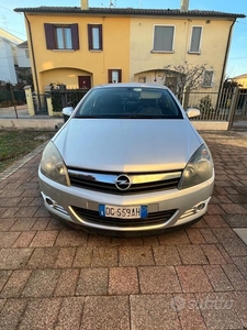Usato 2007 Opel Astra 1.7 Diesel 82 CV (2.100 €)