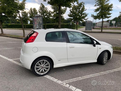 Usato 2008 Fiat Grande Punto 1.2 Diesel 90 CV (3.200 €)