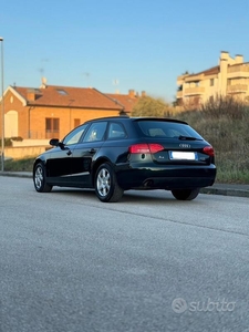 Usato 2010 Audi A4 2.0 Benzin 211 CV (12.900 €)