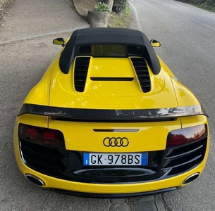 Usato 2011 Audi R8 Spyder 5.2 Benzin 525 CV (98.000 €)