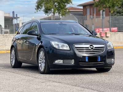 Usato 2011 Opel Insignia 2.0 Benzin 220 CV (13.800 €)