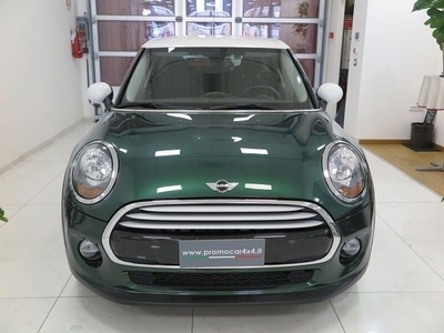 Usato 2014 Mini Cooper 1.5 Benzin 136 CV (14.900 €)