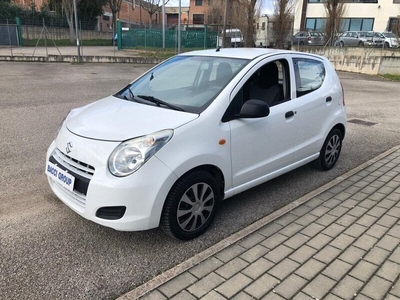 Usato 2014 Suzuki Alto 1.0 Benzin 68 CV (6.000 €)