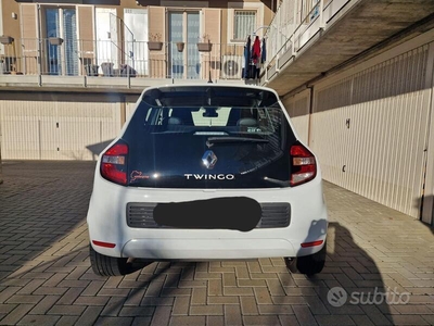 Usato 2015 Renault Twingo 0.9 Benzin 90 CV (8.500 €)