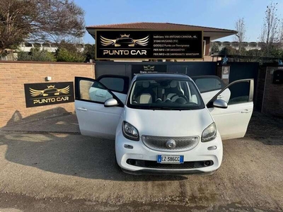 Usato 2015 Smart ForFour 1.0 Benzin 71 CV (9.900 €)