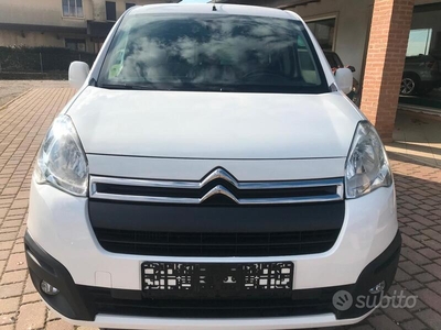 Usato 2018 Citroën Berlingo 1.2 Benzin 110 CV (10.800 €)