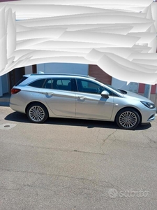 Usato 2018 Opel Astra 1.6 Diesel 136 CV (14.900 €)