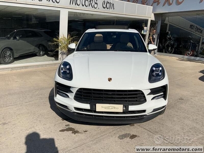 Usato 2018 Porsche Macan 2.0 Benzin 245 CV (58.999 €)