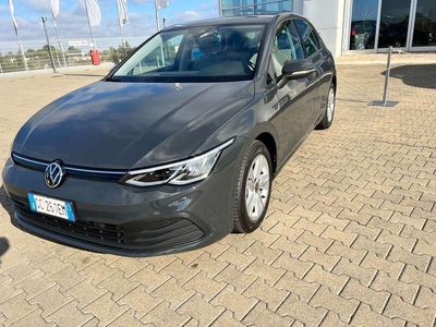 Usato 2020 VW Golf 1.0 El_Benzin 110 CV (20.900 €)