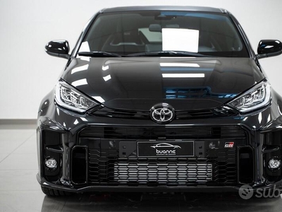 Usato 2024 Toyota Yaris 1.6 Benzin 261 CV (51.999 €)