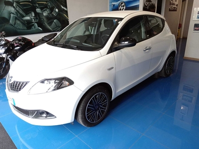 Lancia Ypsilon 1.0 FireFly