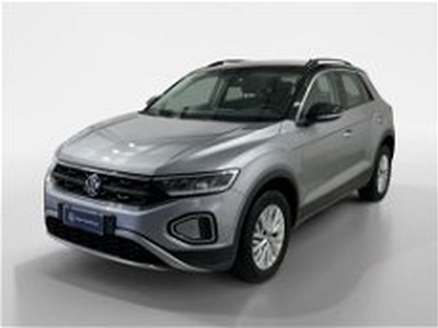 Volkswagen T-Roc 2.0 tdi Life 150cv dsg del 2022 usata a Massa