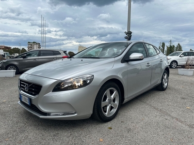 Volvo V40 D2