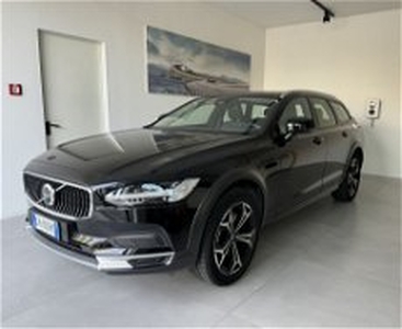Volvo V90 Cross Country B4 (d) AWD Geartronic Business Pro my 20 del 2021 usata a Parma