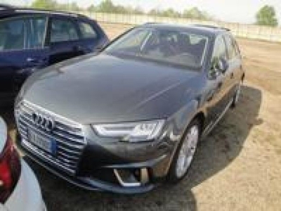 AUDI A4 Avant 30 TDI S tronic Business *Navi,LED,S-Line*