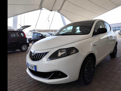 Lancia Ypsilon 1.0 firefly hybrid Gold s&s 70cv 5p.ti