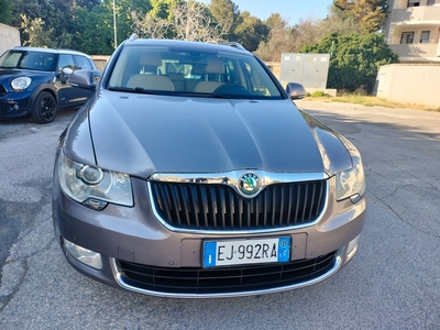 Skoda Superb 2.0 TDI CR 170CV DSG Wagon Elegance Plus