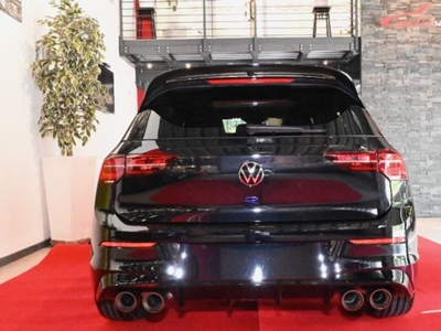 Volkswagen Golf 2.0 tdi R-Line 150cv dsg nuovo