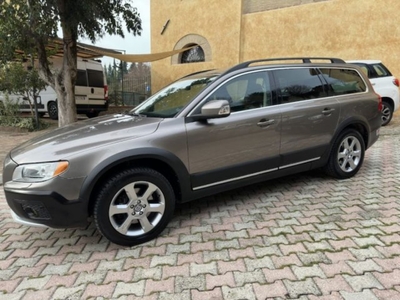 Volvo XC70 D5 AWD Momentum usato