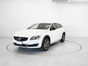 2017 VOLVO V60 Cross Country