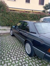 Usato 1989 Mercedes 190 2.0 Benzin 105 CV (5.500 €)