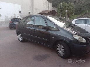 Usato 2006 Citroën Xsara 1.6 Benzin 109 CV (2.000 €)