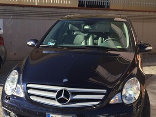 Usato 2006 Mercedes 320 3.0 Diesel 224 CV (11.400 €)