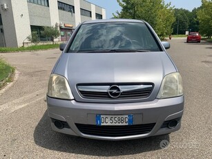 Usato 2006 Opel Meriva 1.6 Benzin (2.900 €)