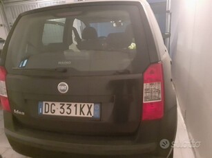 Usato 2007 Fiat Idea 1.2 Benzin 80 CV (3.200 €)