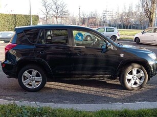 Usato 2007 Toyota RAV4 2.2 Diesel 177 CV (7.500 €)