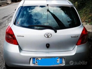 Usato 2007 Toyota Yaris 1.0 Benzin 69 CV (4.200 €)