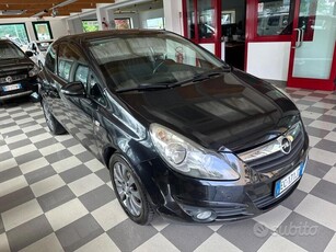 Usato 2010 Opel Corsa 1.2 Benzin 85 CV (3.490 €)