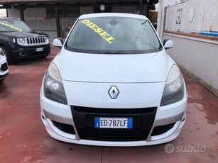 Usato 2010 Renault Scénic III 1.5 Diesel 110 CV (3.999 €)