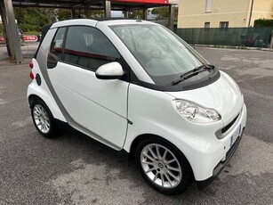 Usato 2010 Smart ForTwo Cabrio 1.0 Benzin 71 CV (5.900 €)