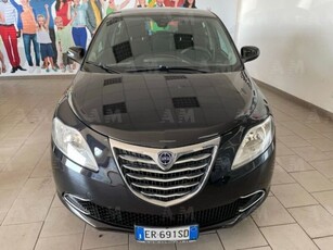 Usato 2013 Lancia Ypsilon 1.2 Benzin 69 CV (8.400 €)