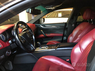 Usato 2014 Maserati Ghibli 3.0 Diesel 275 CV (21.000 €)