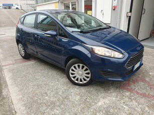 Usato 2015 Ford Fiesta 1.2 Benzin 75 CV (7.600 €)